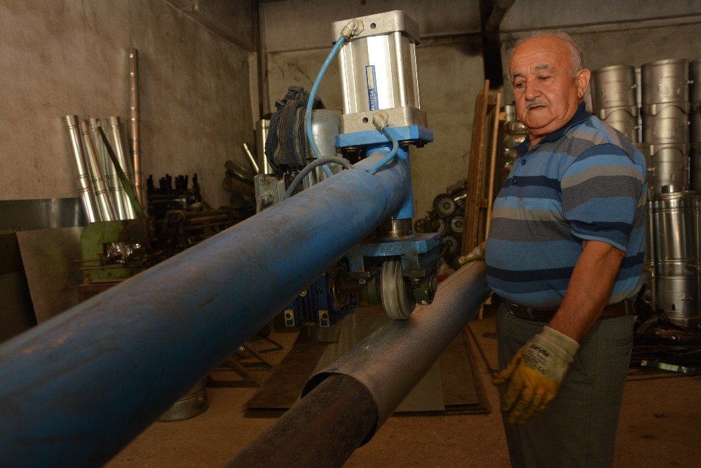 Antalya’da Yılın Ahisi 48 Yıllık Soba Ustası Oldu