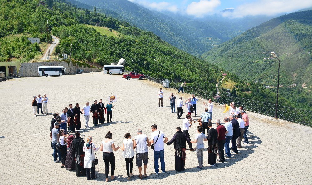 Bitlis Ve Artvin Arasında Gönül Köprüleri Kuruldu