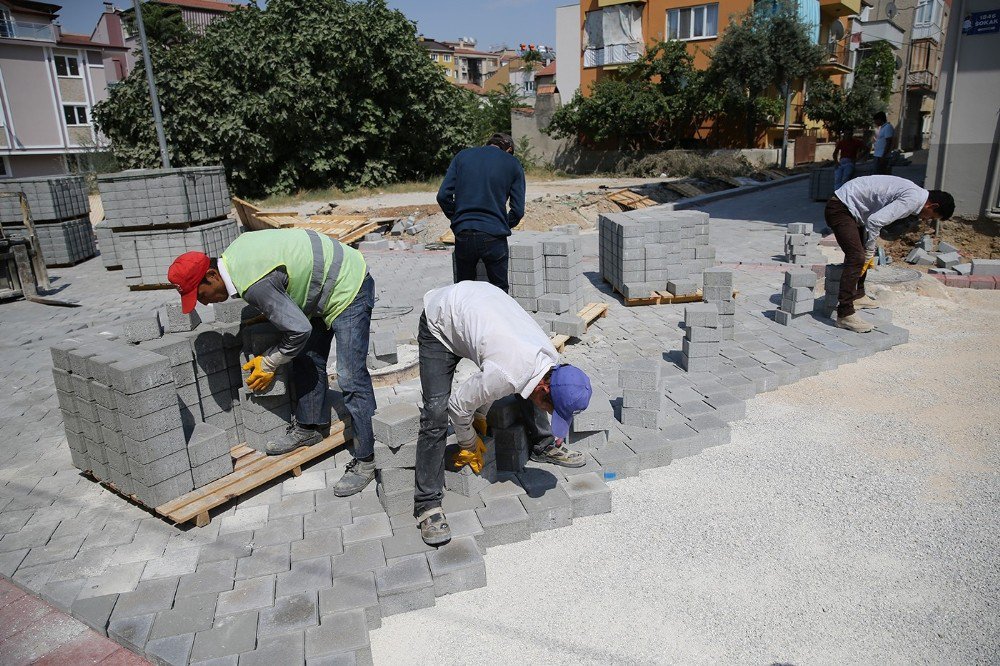 Merkezefendi Karaman’da 13 Sokakta Çalışmalar Devam Ediyor