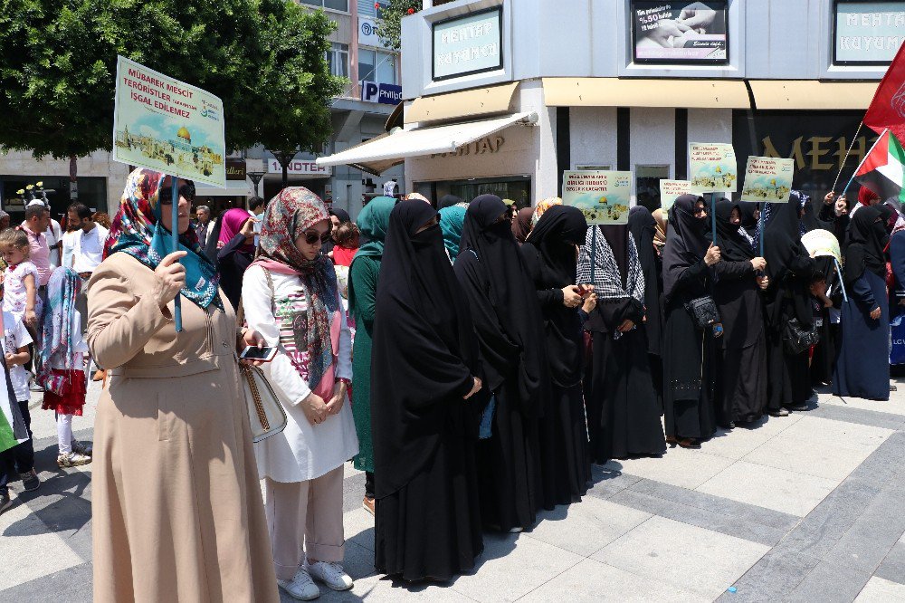 Mescid-i Aksa’nın İbadete Kapatılması Mersin’de Protesto Edildi