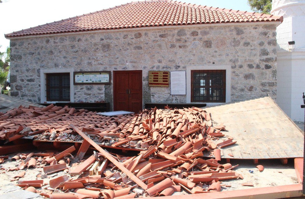 Bodrum’da Hasar Gören Camilerde Cuma Namazı Kılınamayacak