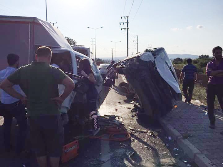 Sakarya’da Trafik Kazası: 3 Yaralı