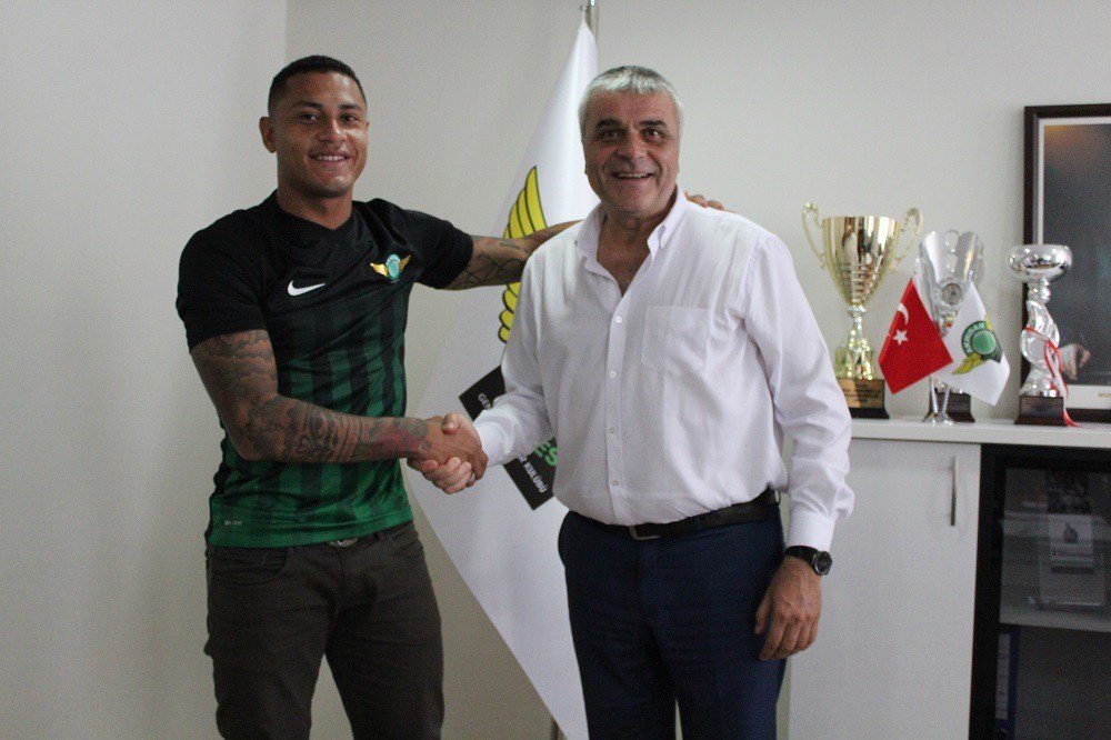 Akhisar Belediyespor, Henrique’yi Renklerini Bağladı