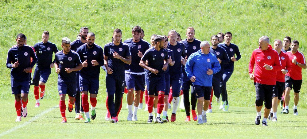 Antalyaspor Salzburg’da Tempo Artırdı