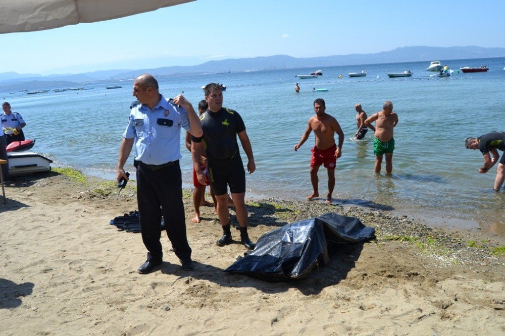 Denizde Boğulan Gencin Bir Gün Sonra Cesedi Bulundu