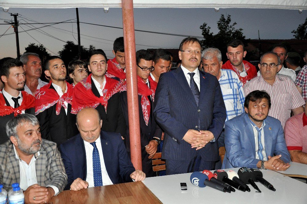 Başbakan Yardımcısı Çavuşoğlu: “Elbirliği İle Üzerimize Düşen Neyse Onu Yapacağız”