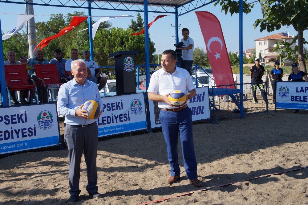 Lapseki 20’inci Plaj Voleybol Turnuvası Başladı