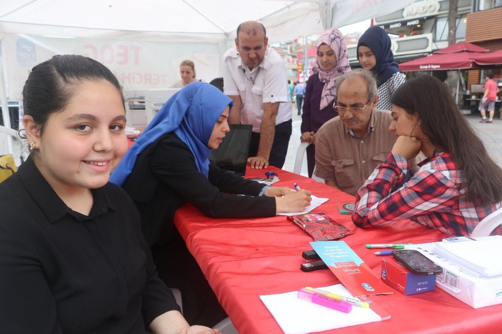 Simurg Tercih Çadırları Öğrencileri Bekliyor