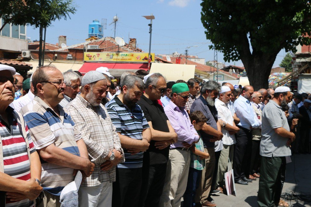 Mescid-i Aksa Şehitleri İçin Gıyabi Cenaze Namazı Kılındı