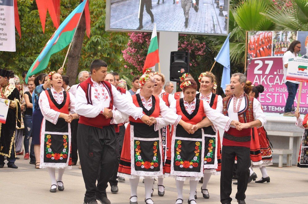 Festival Renkli Görüntülere Sahne Oluyor