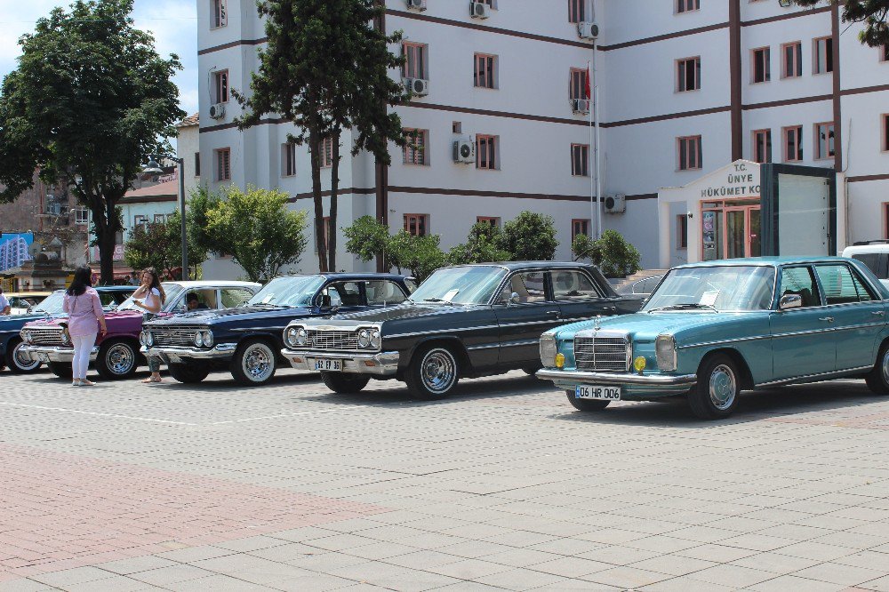 Ordu’da Klasik Otomobiller Görücüye Çıktı