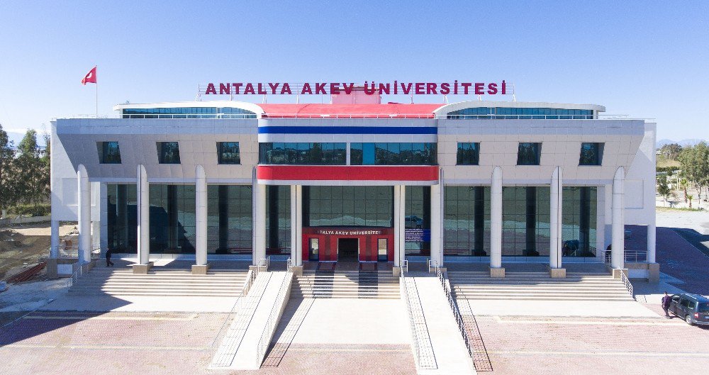 Antalya Akev Üniversitesi Eğitime Başlıyor