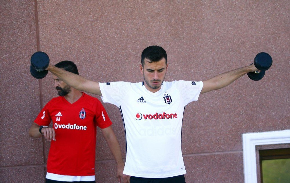 Beşiktaş, Salonda Çalıştı