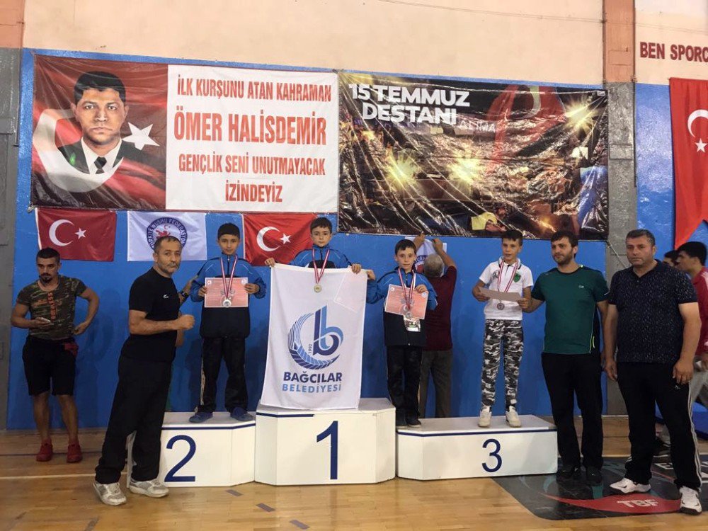 “Bağcılarlı Sporcular Wushu Kung Fu Şampiyonasında Birinci Oldu”