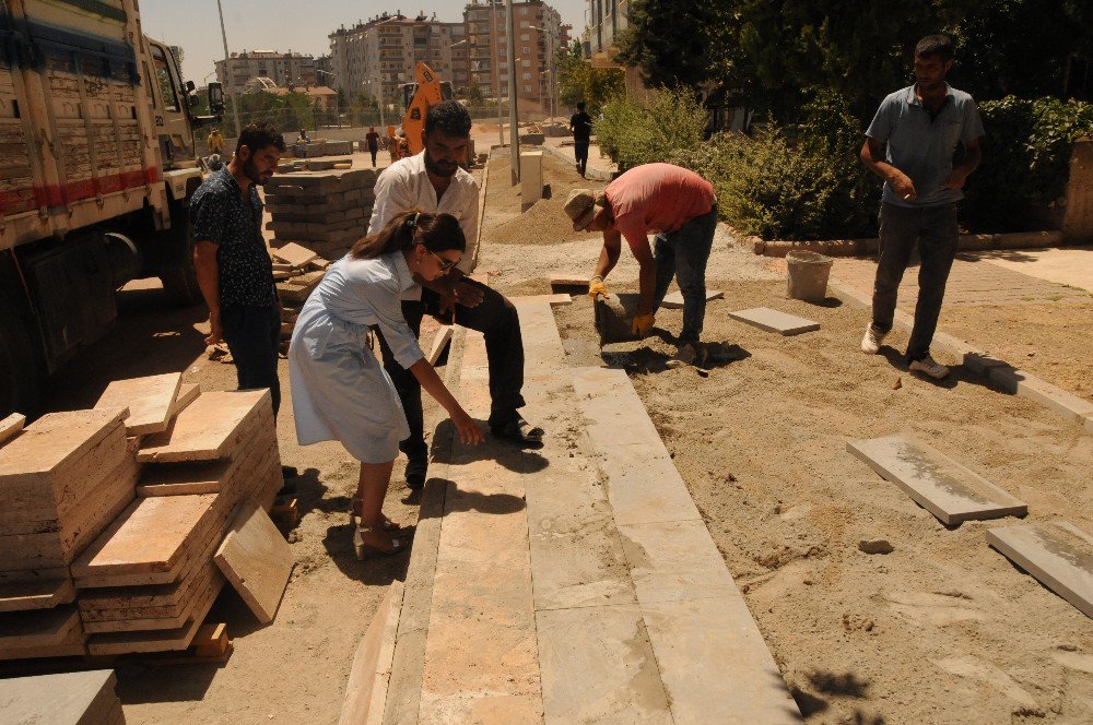 Kayapınar’da Kaldırımlara Tarih İşleniyor