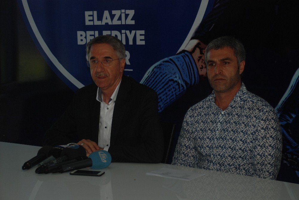 Elaziz Belediyespor’da Toplu İmza Töreni