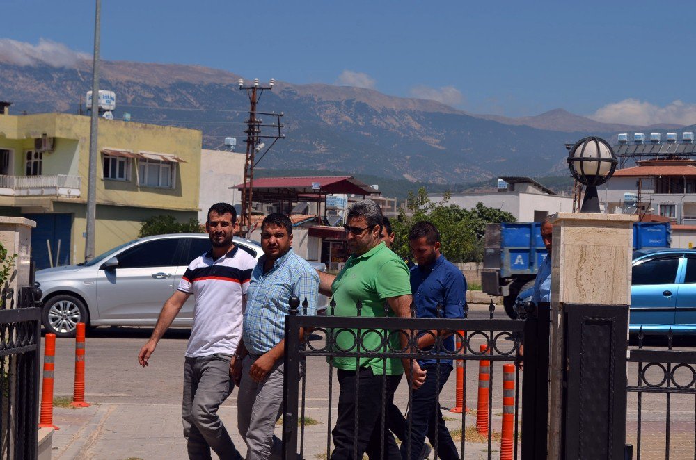 Hatay’da 8 Göçmen Kaçakçısı Yakalandı