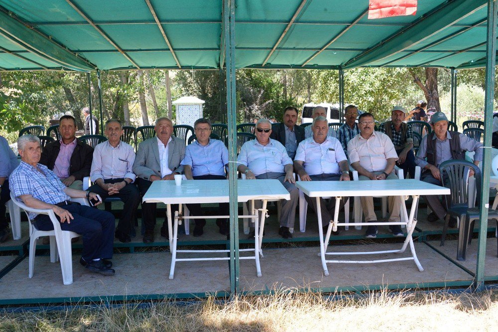 Başkan Yardımcısı Avcıoğlu Yağmur Duası Ve Köy Şenliklerine Katıldı