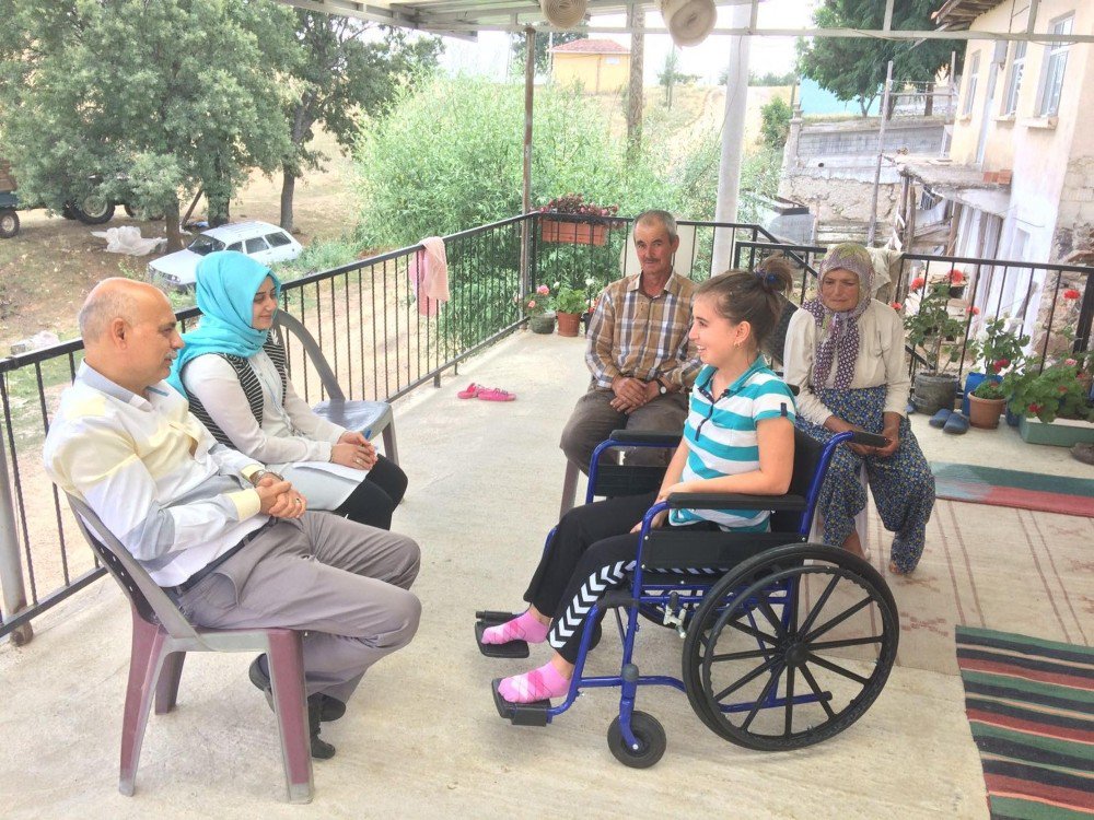 Akülü Tekerlekli Sandalyeler Engellilere Ulaştırılıyor