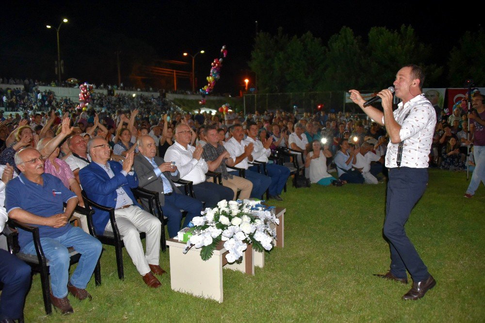 Adala Şeftali Festivali İle Şenlendi