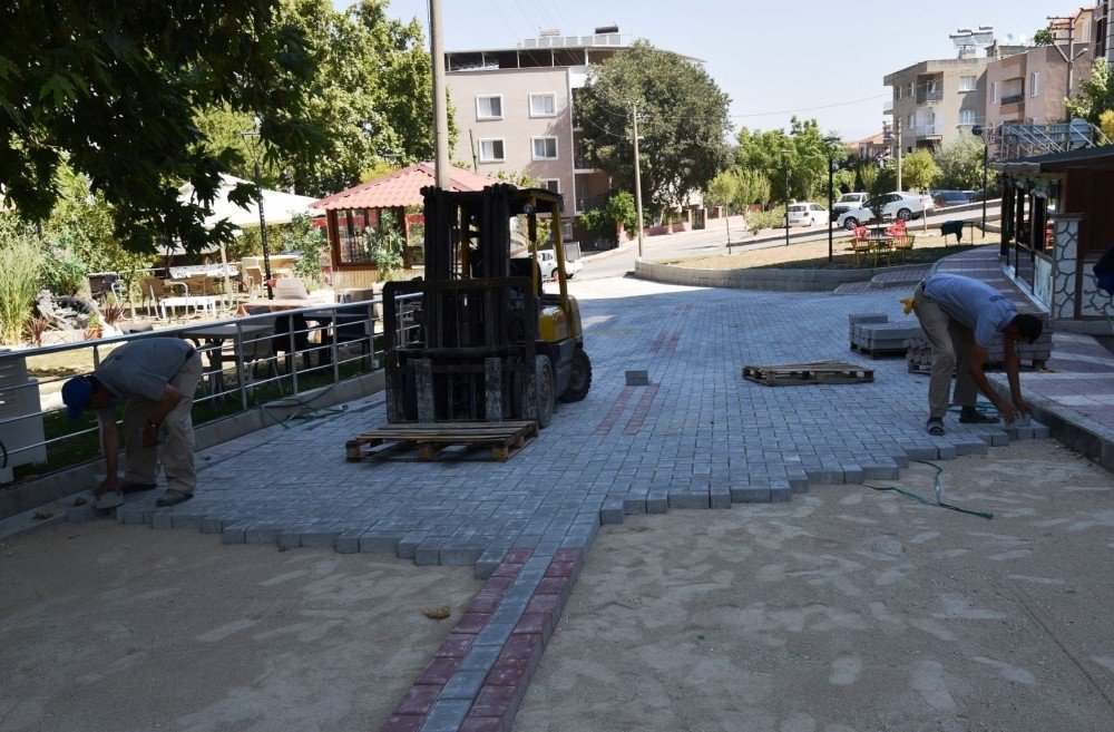 Uncubozköy Ve Tekstilciler Sitesinde Yol Çalışması