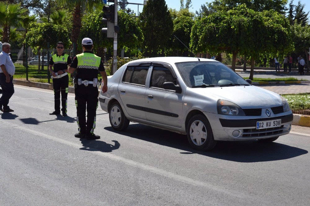 Adıyaman’da Otomobil Yayaya Çarptı