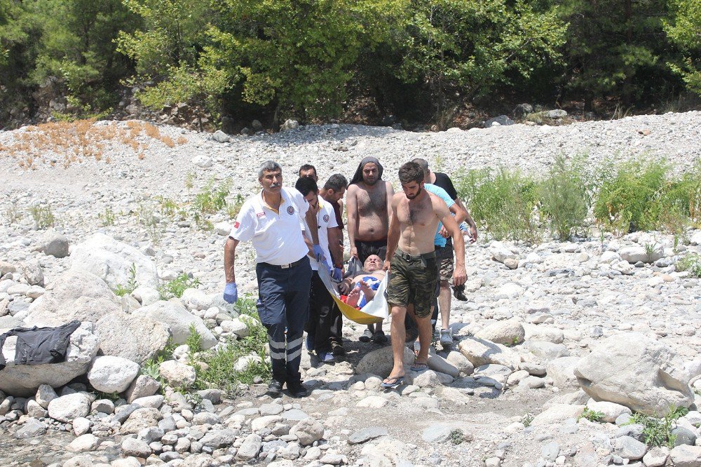 Kanyonda Suya Atlayan Turistin Ayağı Kırıldı