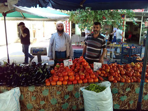 Vatandaşlar Sebze Fiyatlarından Şikayetçi