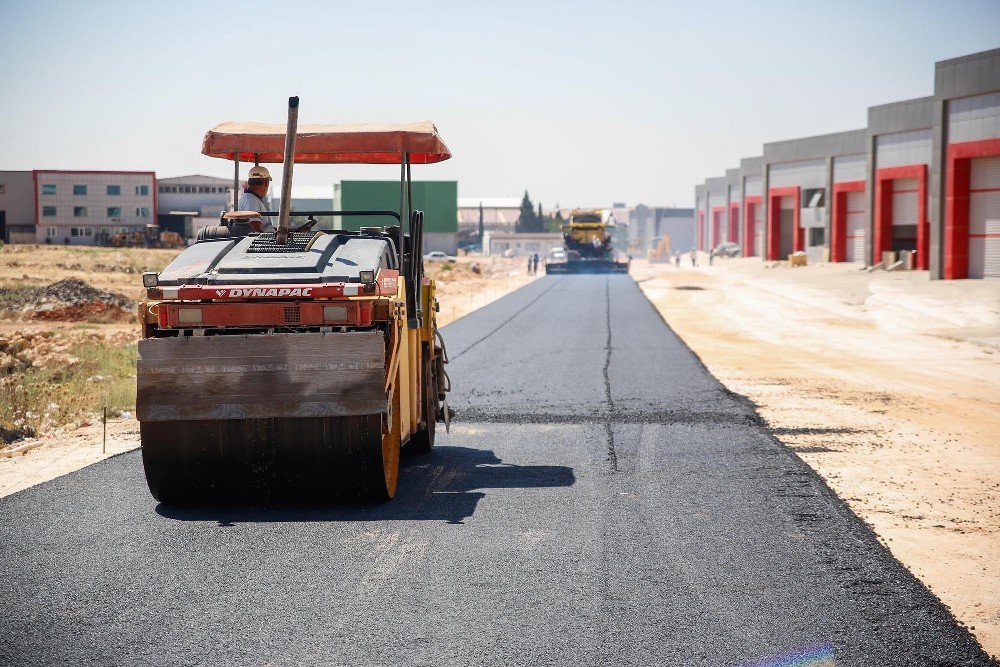 Küsget’te Kapsamlı Yol Açma Ve Asfalt Çalışması Başladı