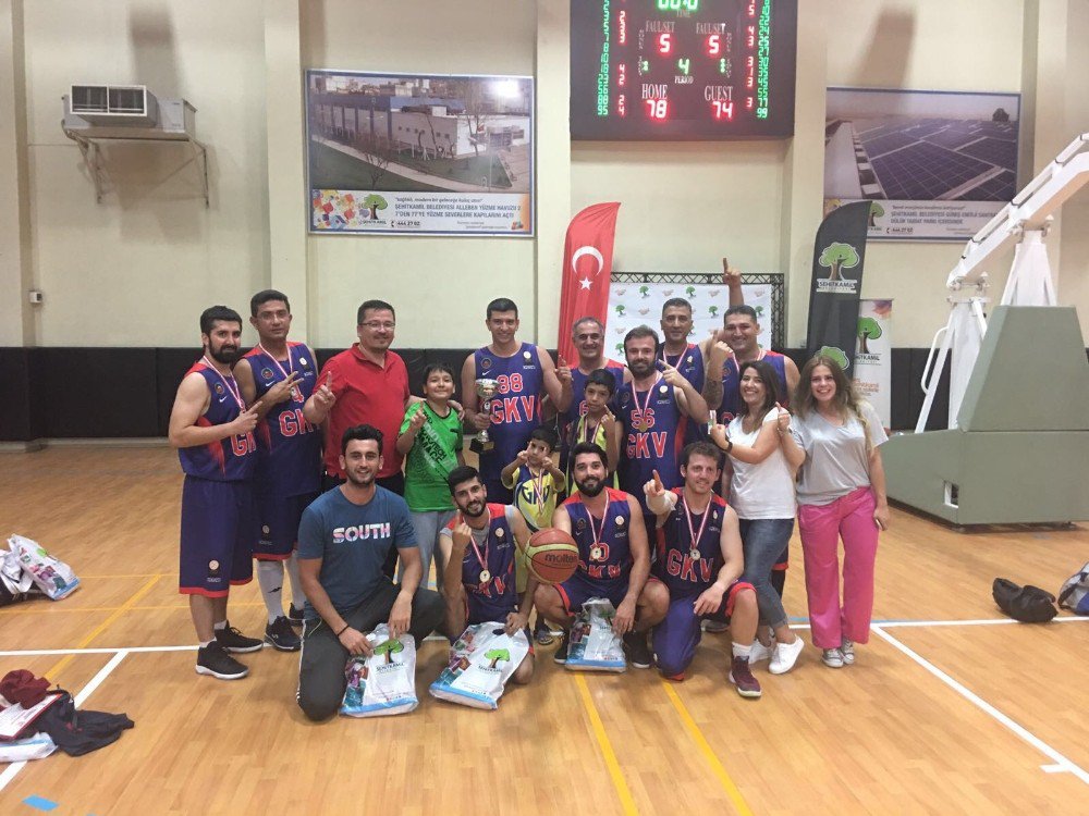 Gaziantep Kolej Vakfı Basketbolda Şampiyon Oldu