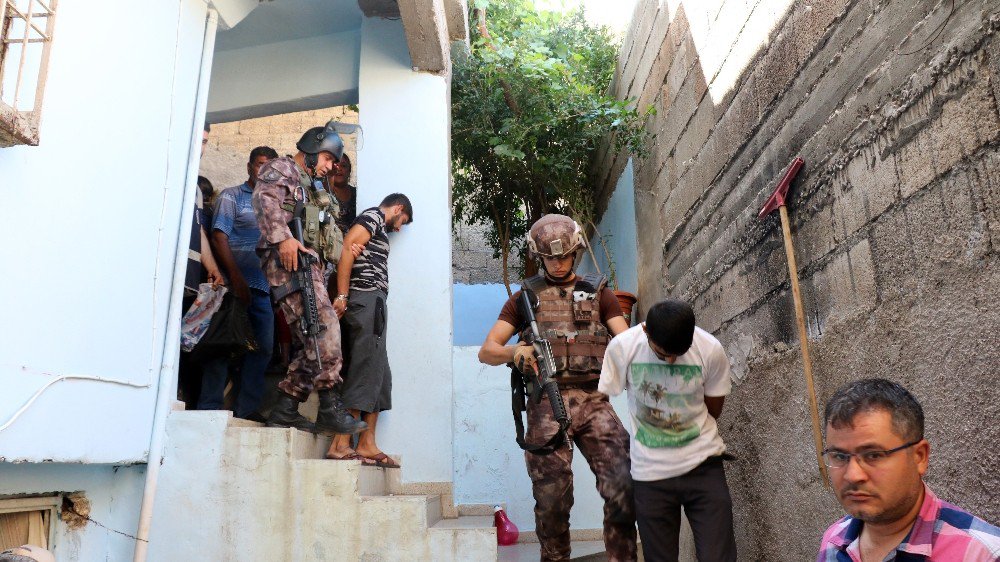 Gaziantep Polisinden Uyuşturucu Satıcılarına Şafak Baskını