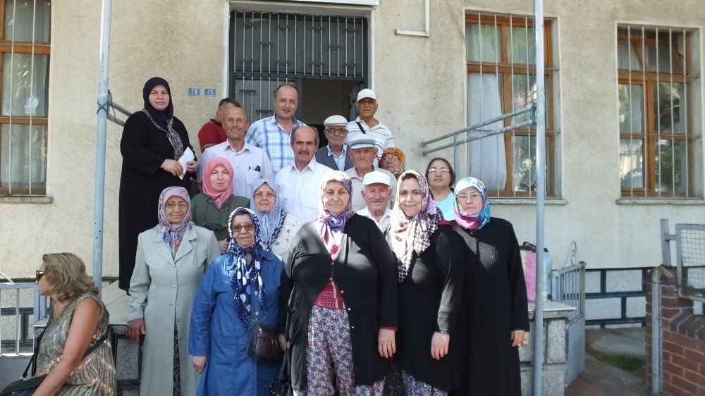 Burhaniye’de Hacı Adaylarına Aşı Yapıldı