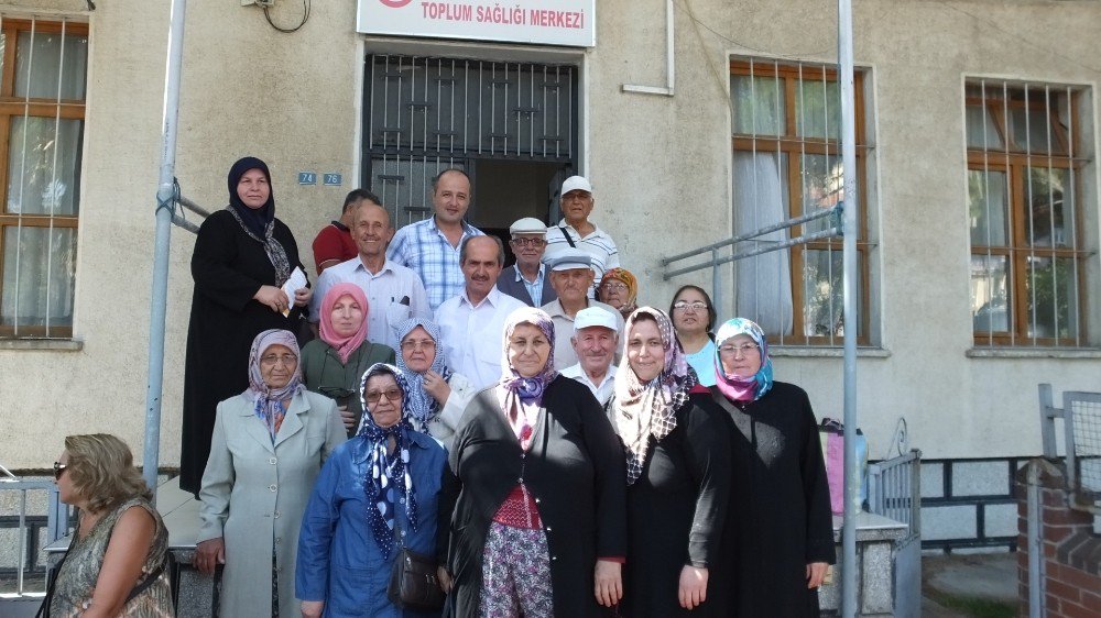 Burhaniye’de Hacı Adaylarına Aşı Yapıldı