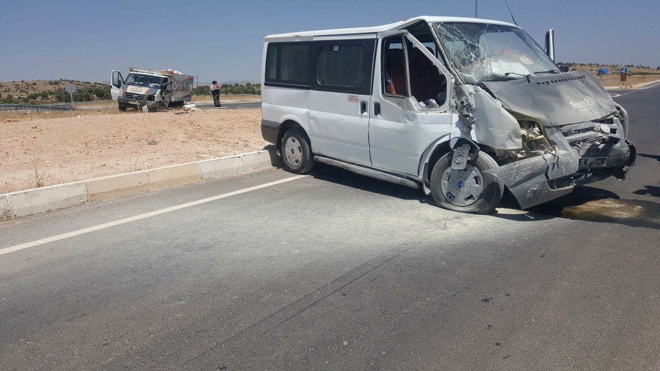 Midyat’ta Trafik Kazası: 3 Yaralı