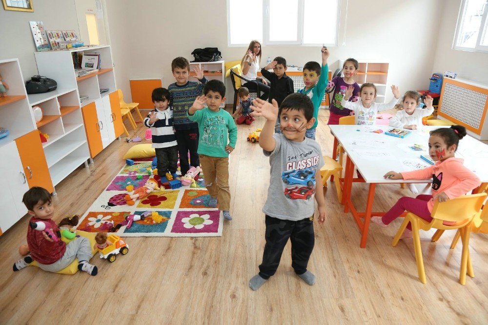 Nar Tanem Oyunevi Çocuklara Ve Annelere Hizmet Etmeye Devam Ediyor