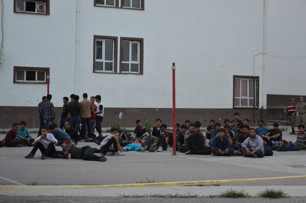 Tokat’ta 82 Kaçak Göçmen Yakalandı