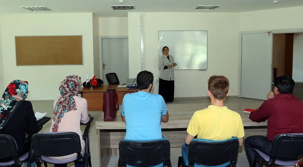 Van Büyükşehir Belediyesinden 600 Kişiye Girişimcilik Kursu