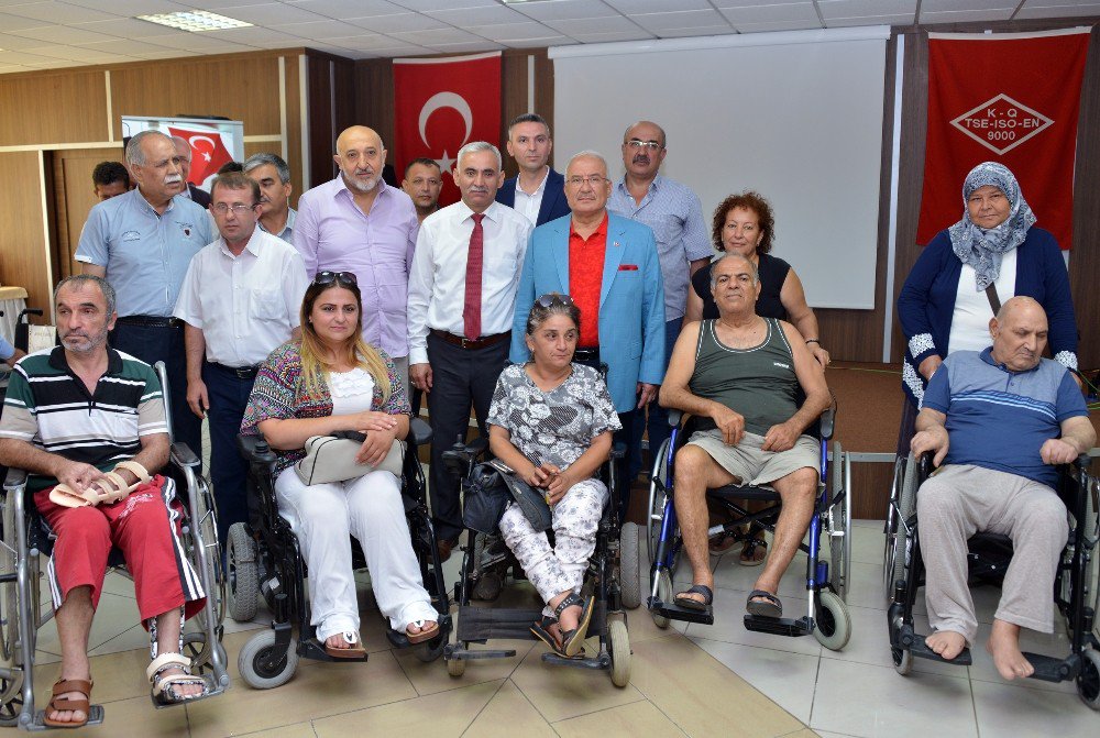 Mersin’deki Engellilere Alman Gurbetçilerden Şefkat Eli