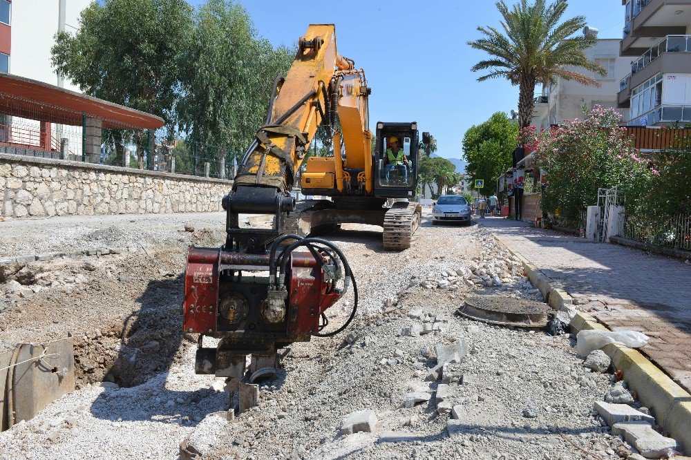 Finike’de Altyapı Seferberliği