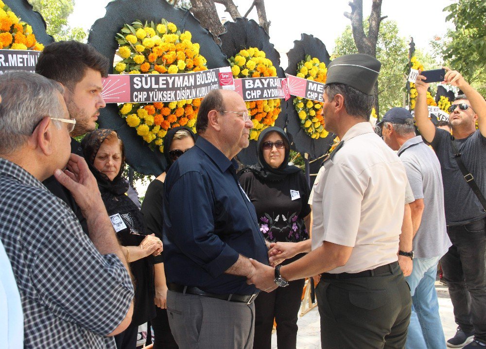 Başkan Özakcan’ın Annesi Son Yolculuğuna Uğurlandı