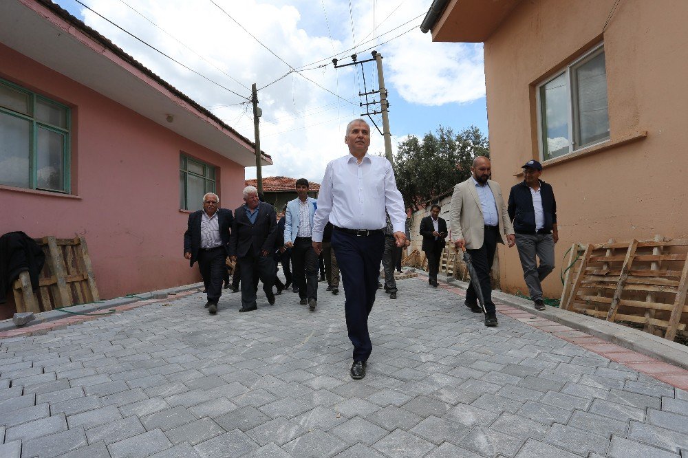 Büyükşehir’den İlçelere Beton Kilit Parke Taşı