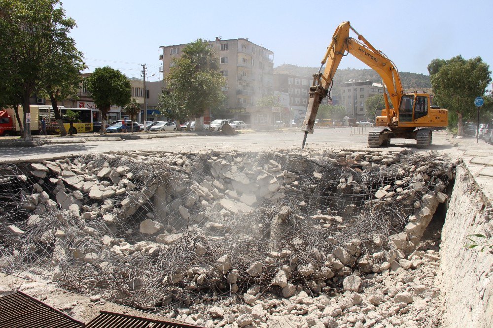 Söke Çayı Projesinde İkinci Etap Yıkımları Başladı