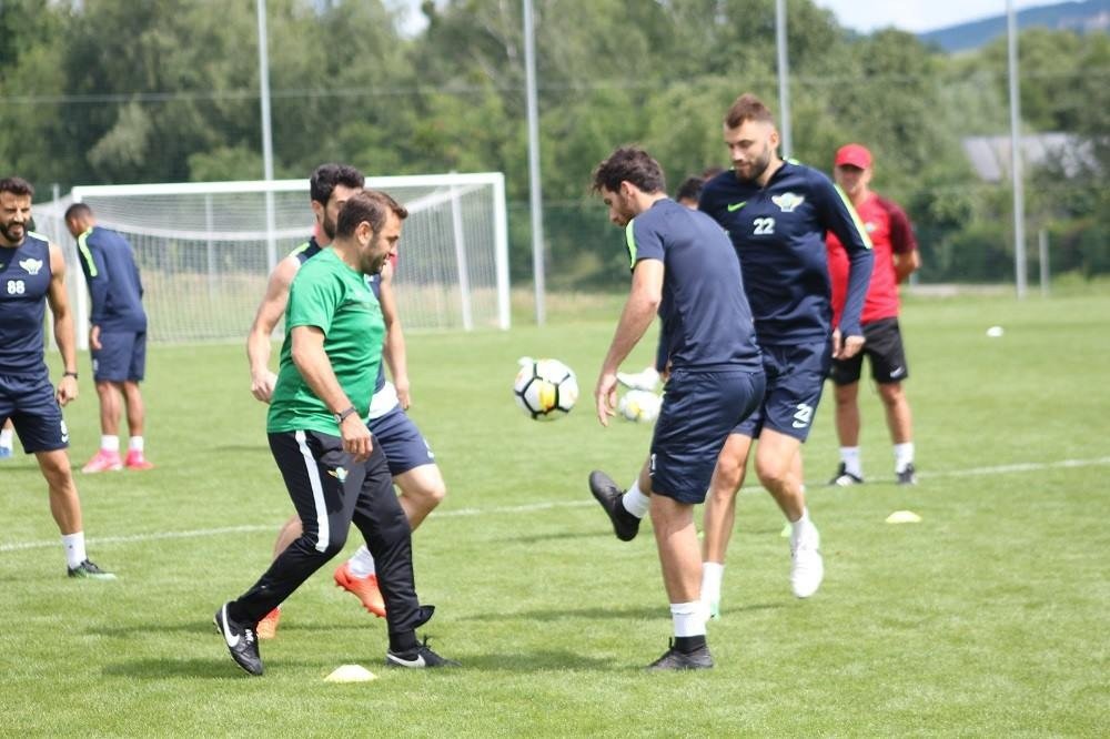 Akhisar Belediyespor, Karabükspor Ve Galatasaray İle Hazırlık Maçı Yapacak