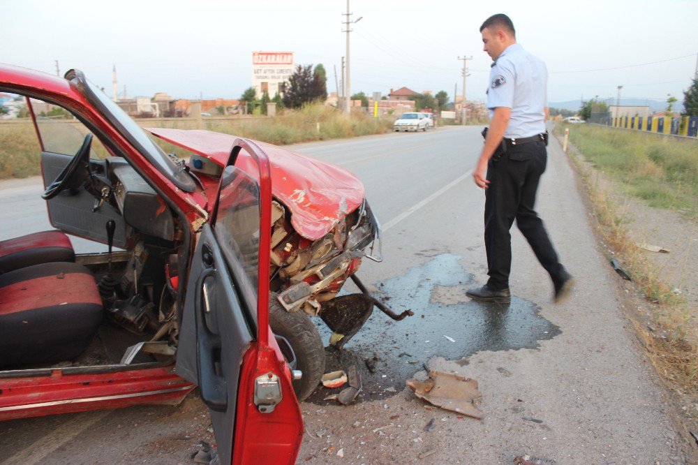 Tavşanlı’da Trafik Kazası: 2 Yaralı