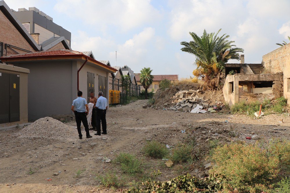 Çıplak Yatınca Ölü Sanıldı, Sarhoş Çıktı