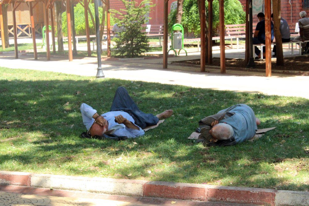 Adıyaman’da Sıcak Hava Bunaltıyor