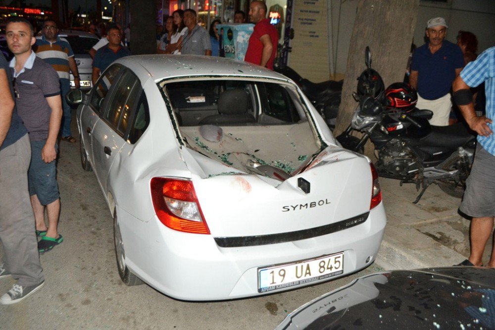 5.kattan Otomobilin Üzerine Düşen Kadın Hayatını Kaybetti