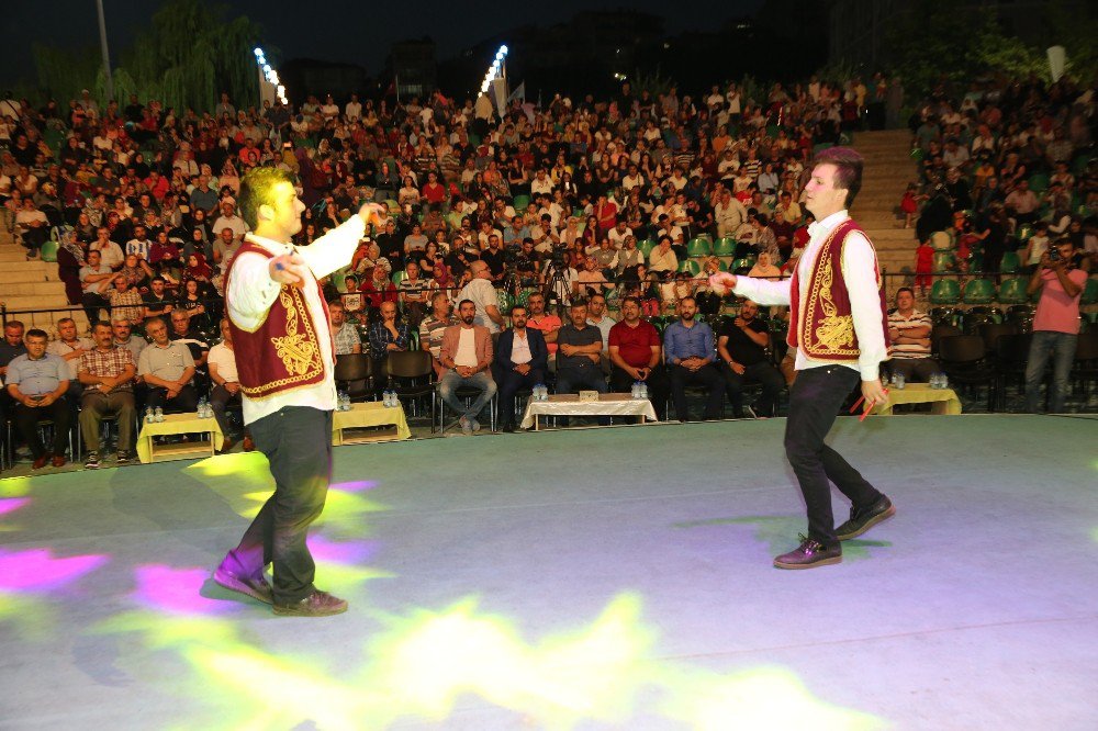 Darıca’da Sahne Yarenlerin