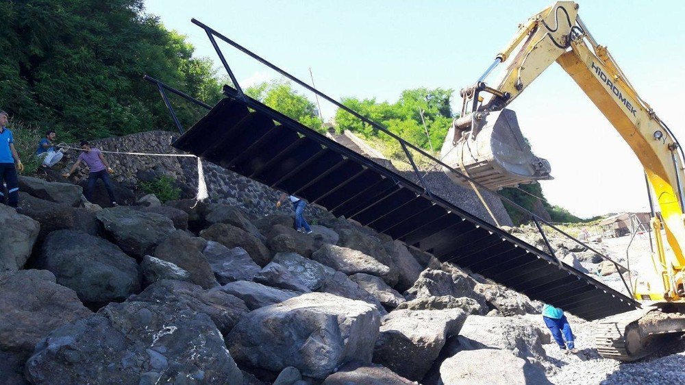 Görele Belediyesi’nden İlçe Plajlarına Yönelik Çalışma