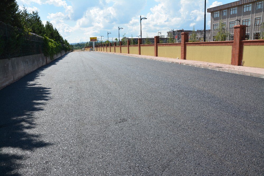 Okul Yolu Asfaltlandı